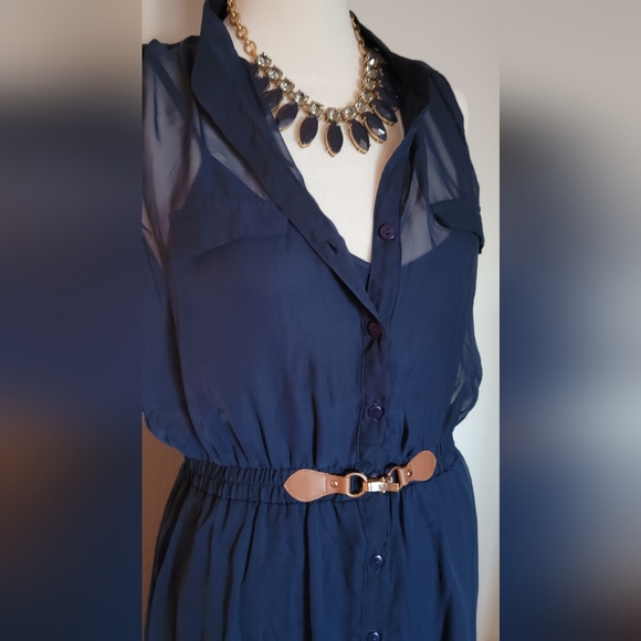 Dress - Picture 2 of 8